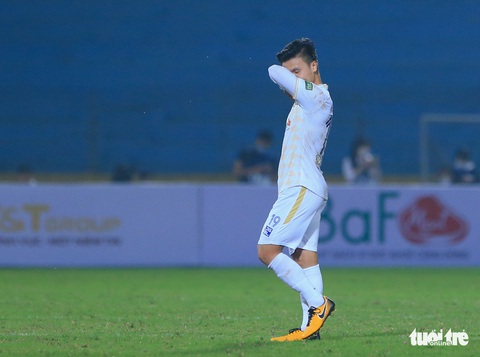 Quang Hải gặp bầu Hiển, CĐV Hà Nội FC muốn anh quay xe - Ảnh 7. Quang Hải gặp bầu Hiển, CĐV Hà Nội FC muốn anh quay xe - Ảnh 7.