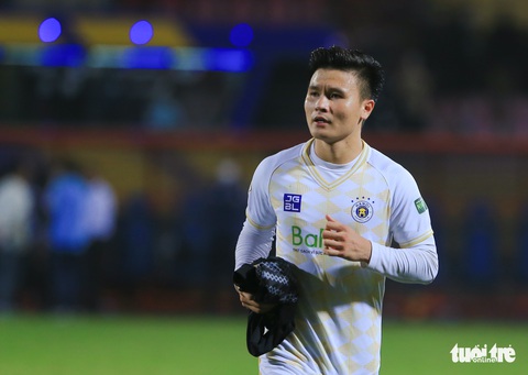 Quang Hải gặp bầu Hiển, CĐV Hà Nội FC muốn anh quay xe - Ảnh 1. Quang Hải gặp bầu Hiển, CĐV Hà Nội FC muốn anh quay xe - Ảnh 1.
