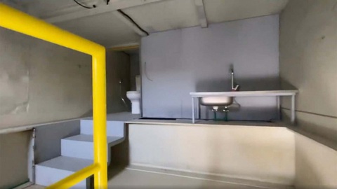 Độ xe to gấp 3, nội thất như ngôi nhà, tỉ phú Trung Đông gây sốt thời giá xăng lên đỉnh - Ảnh 7. Độ xe to gấp 3, nội thất như ngôi nhà, tỉ phú Trung Đông gây sốt thời giá xăng lên đỉnh - Ảnh 7.