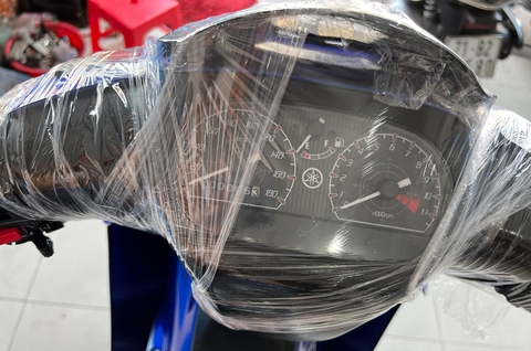 Dân buôn hét giá xe máy Yamaha 125ZR bản đặc biệt hơn 400 triệu đồng, ngang VinFast Fadil - Ảnh 2. Dân buôn hét giá xe máy Yamaha 125ZR bản đặc biệt hơn 400 triệu đồng, ngang VinFast Fadil - Ảnh 2.