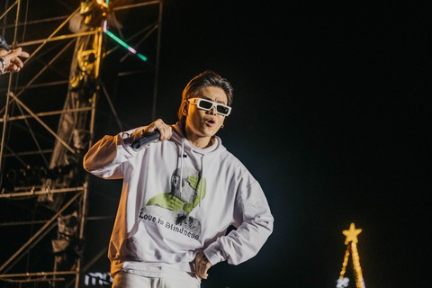 Bảo Kun, Khoa khuấy động Vpop với ca khúc Vì một người - Ảnh 3. Bảo Kun, Khoa khuấy động Vpop với ca khúc Vì một người - Ảnh 3.