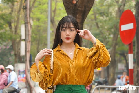 Nam thanh nữ tú xúng xính lên đồ mùa lộc vừng thay lá - Ảnh 4. Nam thanh nữ tú xúng xính lên đồ mùa lộc vừng thay lá - Ảnh 4.