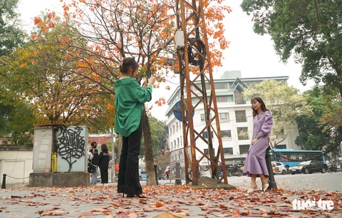 Nam thanh nữ tú xúng xính lên đồ mùa lộc vừng thay lá - Ảnh 3. Nam thanh nữ tú xúng xính lên đồ mùa lộc vừng thay lá - Ảnh 3.