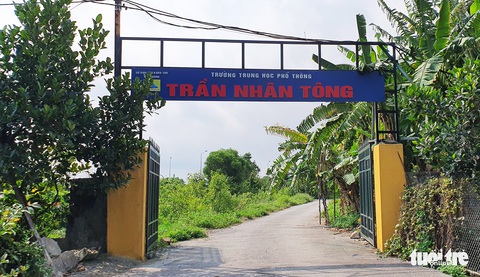 Xin cấp đất mở trường THPT, dạy vài năm xong đóng cửa trường rồi đem… cho thuê - Ảnh 1. Xin cấp đất mở trường THPT, dạy vài năm xong đóng cửa trường rồi đem… cho thuê - Ảnh 1.