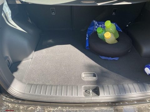 Vì vợ mà chốt Hyundai Tucson, chủ xe chỉ ra nhiều ưu, nhược điểm sau 1 năm sử dụng - Ảnh 11. Vì vợ mà chốt Hyundai Tucson, chủ xe chỉ ra nhiều ưu, nhược điểm sau 1 năm sử dụng - Ảnh 11.
