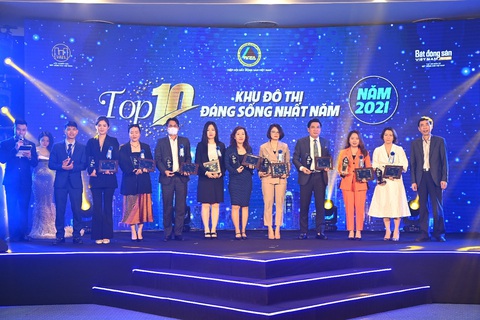 Van Phuc City nhận 2 danh hiệu bất động sản dẫn đầu 2021 - 2022 - Ảnh 2. Van Phuc City nhận 2 danh hiệu bất động sản dẫn đầu 2021 - 2022 - Ảnh 2.