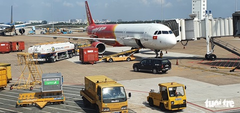 Vietnam Airlines giảm vé nội địa lẫn quốc tế, Vietjet tặng gói xét nghiệm PCR - Ảnh 1. Vietnam Airlines giảm vé nội địa lẫn quốc tế, Vietjet tặng gói xét nghiệm PCR - Ảnh 1.