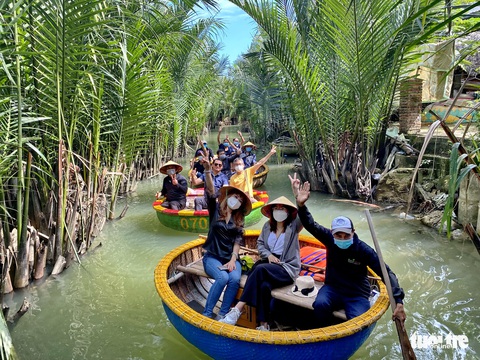 Du lịch Việt sẵn sàng đón khách - Ảnh 1. Du lịch Việt sẵn sàng đón khách - Ảnh 1.