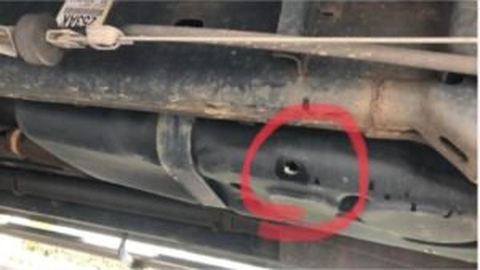 Rộ nạn trộm xăng ở Mỹ: Mất 20 USD tiền xăng nhưng sửa xe hết 1.500 USD - Ảnh 3. Rộ nạn trộm xăng ở Mỹ: Mất 20 USD tiền xăng nhưng sửa xe hết 1.500 USD - Ảnh 3.