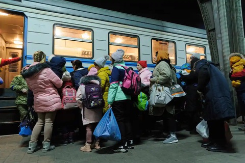 ĐỌC NHANH 18-3: Ukraine, EU cân nhắc gia tăng sức ép trừng phạt Nga - Ảnh 1. ĐỌC NHANH 18-3: Ukraine, EU cân nhắc gia tăng sức ép trừng phạt Nga - Ảnh 1.