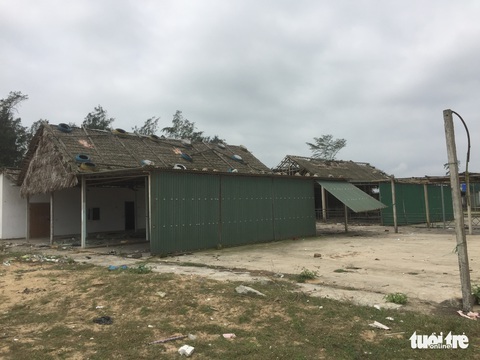 Rác bủa vây bãi biển ở các khu du lịch Hà Tĩnh - Ảnh 2. Rác bủa vây bãi biển ở các khu du lịch Hà Tĩnh - Ảnh 2.