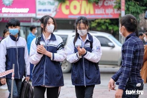 Thủ tướng yêu cầu ngành giáo dục ban hành chiến lược tổng thể thích ứng với COVID-19 - Ảnh 1. Thủ tướng yêu cầu ngành giáo dục ban hành chiến lược tổng thể thích ứng với COVID-19 - Ảnh 1.