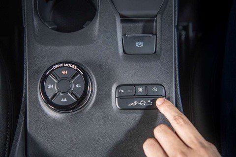 Ford Everest thế hệ mới ra mắt toàn cầu: 3 phiên bản đậm đặc công nghệ, sớm bán tại Việt Nam - Ảnh 11. Ford Everest thế hệ mới ra mắt toàn cầu: 3 phiên bản đậm đặc công nghệ, sớm bán tại Việt Nam - Ảnh 11.