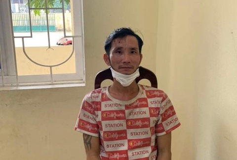 Nghi phạm giết cha bị bắt sau 4 ngày trốn vào rừng - Ảnh 1. Nghi phạm giết cha bị bắt sau 4 ngày trốn vào rừng - Ảnh 1.