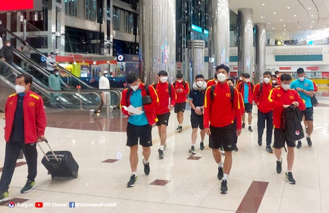 Đội tuyển U23 Việt Nam đã đến UAE, gặp gỡ tân huấn luyện viên Gong Oh Kyun - Ảnh 1. Đội tuyển U23 Việt Nam đã đến UAE, gặp gỡ tân huấn luyện viên Gong Oh Kyun - Ảnh 1.