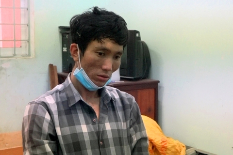 Bắt nghi phạm chém chết người đàn ông trước hiên nhà - Ảnh 1. Bắt nghi phạm chém chết người đàn ông trước hiên nhà - Ảnh 1.