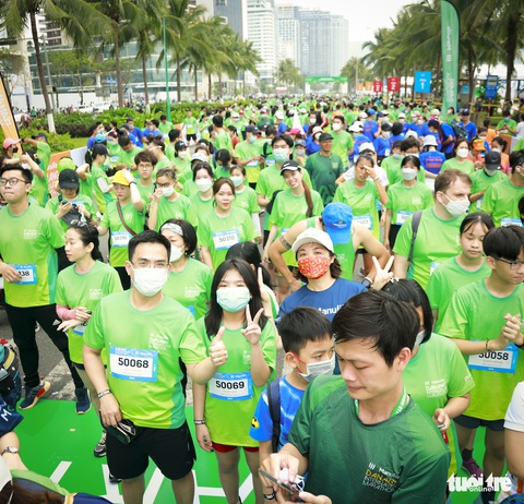 Đông vui Giải marathon quốc tế Đà Nẵng: Nhịp sống đã trở lại bình thường - Ảnh 2. Đông vui Giải marathon quốc tế Đà Nẵng: Nhịp sống đã trở lại bình thường - Ảnh 2.