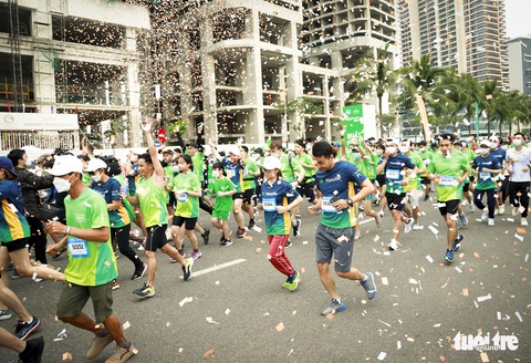 Đông vui Giải marathon quốc tế Đà Nẵng: Nhịp sống đã trở lại bình thường - Ảnh 5. Đông vui Giải marathon quốc tế Đà Nẵng: Nhịp sống đã trở lại bình thường - Ảnh 5.