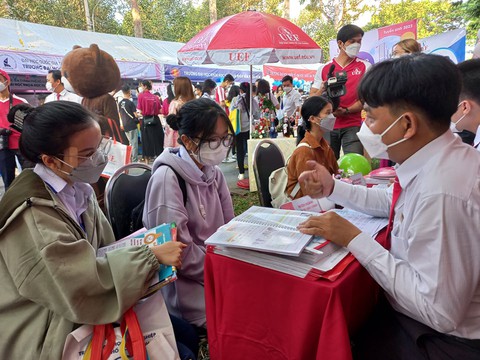 Tuyển sinh 2022: Không còn khái niệm đăng ký xét tuyển lần thứ nhất rồi điều chỉnh - Ảnh 4. Tuyển sinh 2022: Không còn khái niệm đăng ký xét tuyển lần thứ nhất rồi điều chỉnh - Ảnh 4.