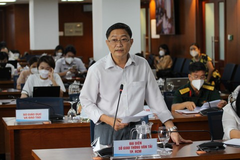 TP.HCM lập chuyên án điều tra quấy rối tình dục trên xe buýt - Ảnh 1. TP.HCM lập chuyên án điều tra quấy rối tình dục trên xe buýt - Ảnh 1.