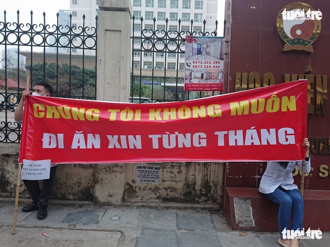 Y bác sĩ BV Tuệ Tĩnh lại kêu cứu, không muốn đi ăn xin từng tháng - Ảnh 1. Y bác sĩ BV Tuệ Tĩnh lại kêu cứu, không muốn đi ăn xin từng tháng - Ảnh 1.