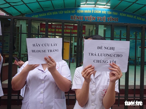 Y bác sĩ BV Tuệ Tĩnh lại kêu cứu, không muốn đi ăn xin từng tháng - Ảnh 2. Y bác sĩ BV Tuệ Tĩnh lại kêu cứu, không muốn đi ăn xin từng tháng - Ảnh 2.