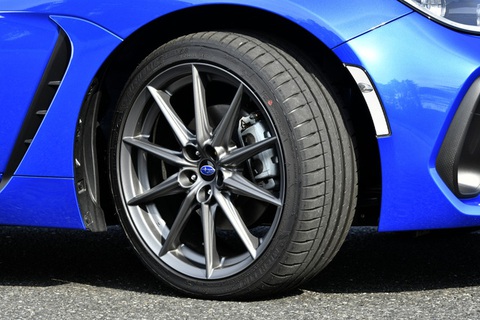 Subaru BRZ giá 1,9 tỉ đồng tại Việt Nam - Xe thể thao kén người chơi - Ảnh 3. Subaru BRZ giá 1,9 tỉ đồng tại Việt Nam - Xe thể thao kén người chơi - Ảnh 3.