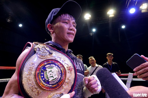Lê Hữu Toàn giúp boxing Việt Nam có lần thứ 3 giữ đai vô địch châu Á - Ảnh 10. Lê Hữu Toàn giúp boxing Việt Nam có lần thứ 3 giữ đai vô địch châu Á - Ảnh 10.