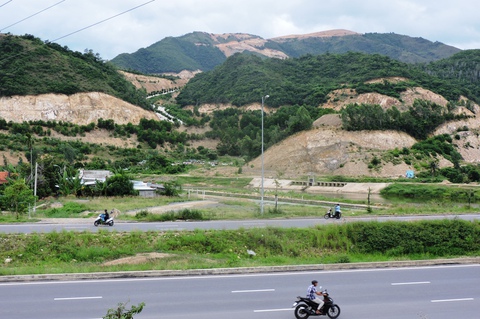Xử công khai 7 bị cáo, trong đó có 2 cựu chủ tịch tỉnh Khánh Hòa - Ảnh 1. Xử công khai 7 bị cáo, trong đó có 2 cựu chủ tịch tỉnh Khánh Hòa - Ảnh 1.
