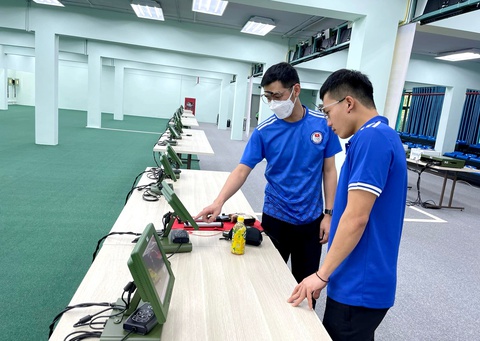 Xạ thủ Việt Nam làm quen với trường bắn mới của SEA Games 31 - Ảnh 3. Xạ thủ Việt Nam làm quen với trường bắn mới của SEA Games 31 - Ảnh 3.