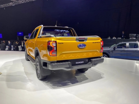 Cận cảnh Ford Ranger và Everest 2023 vừa ra mắt Thái Lan, về Việt Nam cuối năm nay - Ảnh 3. Cận cảnh Ford Ranger và Everest 2023 vừa ra mắt Thái Lan, về Việt Nam cuối năm nay - Ảnh 3.