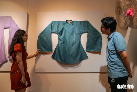 ‘Các cụ đã chọn mình theo ngành cổ phục’ - Ảnh 2. ‘Các cụ đã chọn mình theo ngành cổ phục’ - Ảnh 2.
