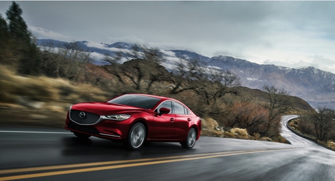 Mazda6 giảm giá sâu tại đại lý, chỉ còn từ 744 triệu đồng, cố bám đuổi Toyota Camry - Ảnh 2. Mazda6 giảm giá sâu tại đại lý, chỉ còn từ 744 triệu đồng, cố bám đuổi Toyota Camry - Ảnh 2.