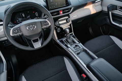 Toyota Veloz Cross, Avanza Premio ra mắt Việt Nam: Giá cao nhất chưa tới 700 triệu đồng, đấu Xpander - Ảnh 11. Toyota Veloz Cross, Avanza Premio ra mắt Việt Nam: Giá cao nhất chưa tới 700 triệu đồng, đấu Xpander - Ảnh 11.
