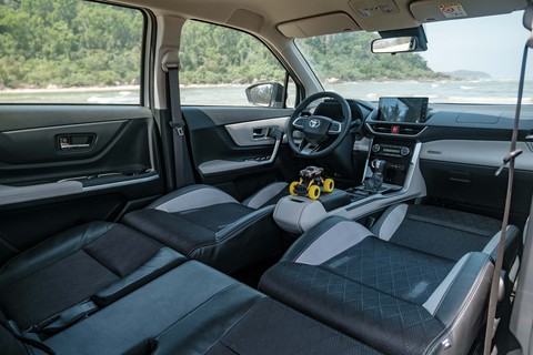 Toyota Veloz Cross, Avanza Premio ra mắt Việt Nam: Giá cao nhất chưa tới 700 triệu đồng, đấu Xpander - Ảnh 3. Toyota Veloz Cross, Avanza Premio ra mắt Việt Nam: Giá cao nhất chưa tới 700 triệu đồng, đấu Xpander - Ảnh 3.