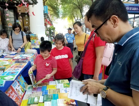 Ngày Sách và văn hóa đọc Việt Nam lần thứ nhất sẽ có chuỗi hoạt động kéo dài nửa tháng - Ảnh 1. Ngày Sách và văn hóa đọc Việt Nam lần thứ nhất sẽ có chuỗi hoạt động kéo dài nửa tháng - Ảnh 1.