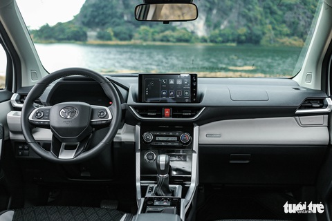 Đánh giá Toyota Veloz Cross: Cú lừa thị giác, hụt hẫng trang bị và thỏa mãn khi dùng - Ảnh 3. Đánh giá Toyota Veloz Cross: Cú lừa thị giác, hụt hẫng trang bị và thỏa mãn khi dùng - Ảnh 3.