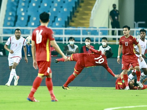 Sân Mỹ Đình khai trương phòng thay đồ mới trong trận Việt Nam - Oman - Ảnh 6. Sân Mỹ Đình khai trương phòng thay đồ mới trong trận Việt Nam - Oman - Ảnh 6.