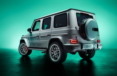 BMW sắp sinh nhật lần thứ 50, Mercedes-AMG G63 trêu ngươi với bản Edition 55 - Ảnh 2. BMW sắp sinh nhật lần thứ 50, Mercedes-AMG G63 trêu ngươi với bản Edition 55 - Ảnh 2.