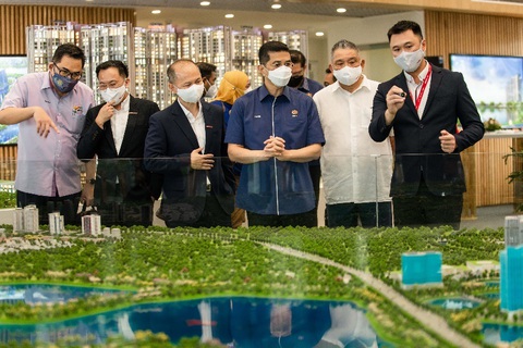 Bộ trưởng Malaysia đến thăm dự án Gamuda City - Ảnh 3. Bộ trưởng Malaysia đến thăm dự án Gamuda City - Ảnh 3.