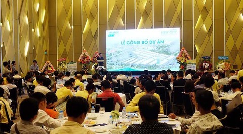 PVcomBank từ chối cung cấp thông tin khoản vay của Phú Gia Thịnh cho người mua đất - Ảnh 1. PVcomBank từ chối cung cấp thông tin khoản vay của Phú Gia Thịnh cho người mua đất - Ảnh 1.