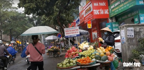 Nổi chìm đời hàng rong - Kỳ 1: Tên tôi là... hành tỏi - Ảnh 1. Nổi chìm đời hàng rong - Kỳ 1: Tên tôi là... hành tỏi - Ảnh 1.