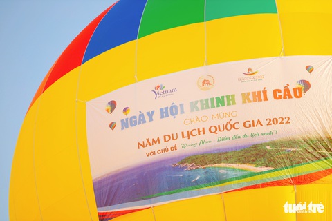 Hàng chục khinh khí cầu bay trên phố cổ Hội An - Ảnh 5. Hàng chục khinh khí cầu bay trên phố cổ Hội An - Ảnh 5.