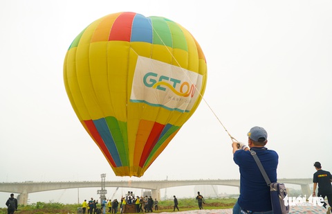 Đi ngủ sớm, háo hức chờ đợi trải nghiệm lần đầu bay khinh khí cầu tại Hà Nội - Ảnh 5. Đi ngủ sớm, háo hức chờ đợi trải nghiệm lần đầu bay khinh khí cầu tại Hà Nội - Ảnh 5.