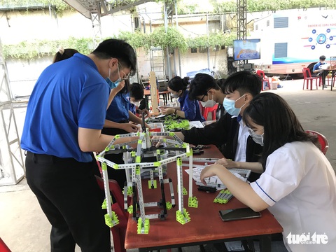 Những người bạn áo xanh và tuổi thanh xuân tươi đẹp - Ảnh 3. Những người bạn áo xanh và tuổi thanh xuân tươi đẹp - Ảnh 3.
