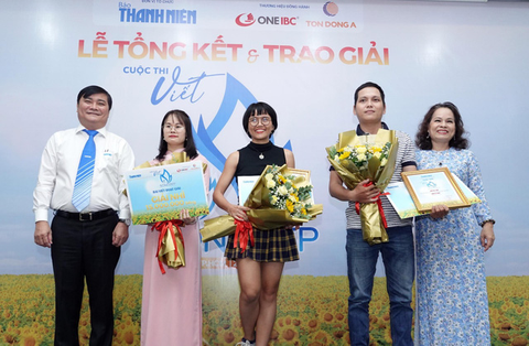 Lễ trao giải và tổng kết cuộc thi viết chủ đề ‘Sống đẹp’ - Ảnh 1. Lễ trao giải và tổng kết cuộc thi viết chủ đề ‘Sống đẹp’ - Ảnh 1.