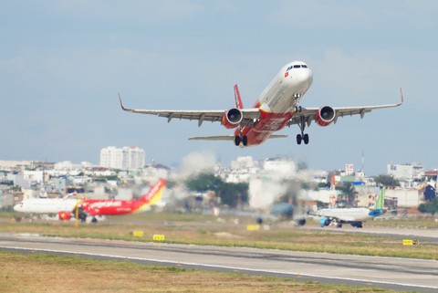 Du lịch mở cửa, hàng không Việt Nam đạt tỷ lệ bay đúng giờ cao - Ảnh 1. Du lịch mở cửa, hàng không Việt Nam đạt tỷ lệ bay đúng giờ cao - Ảnh 1.