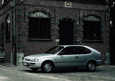 Chiếc Toyota Corolla gần 30 tuổi đi được 2 triệu km mà động cơ, hộp số vẫn zin - Ảnh 3. Chiếc Toyota Corolla gần 30 tuổi đi được 2 triệu km mà động cơ, hộp số vẫn zin - Ảnh 3.