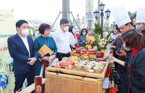 Masan Consumer đồng hành với Dự án 100 món ẩm thực tiêu biểu Việt Nam - Ảnh 1. Masan Consumer đồng hành với Dự án 100 món ẩm thực tiêu biểu Việt Nam - Ảnh 1.