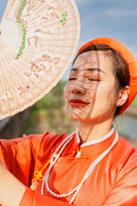Giới trẻ xúng xính áo dài quảng bá Huế thành điểm đến an toàn và thân thiện - Ảnh 3. Giới trẻ xúng xính áo dài quảng bá Huế thành điểm đến an toàn và thân thiện - Ảnh 3.